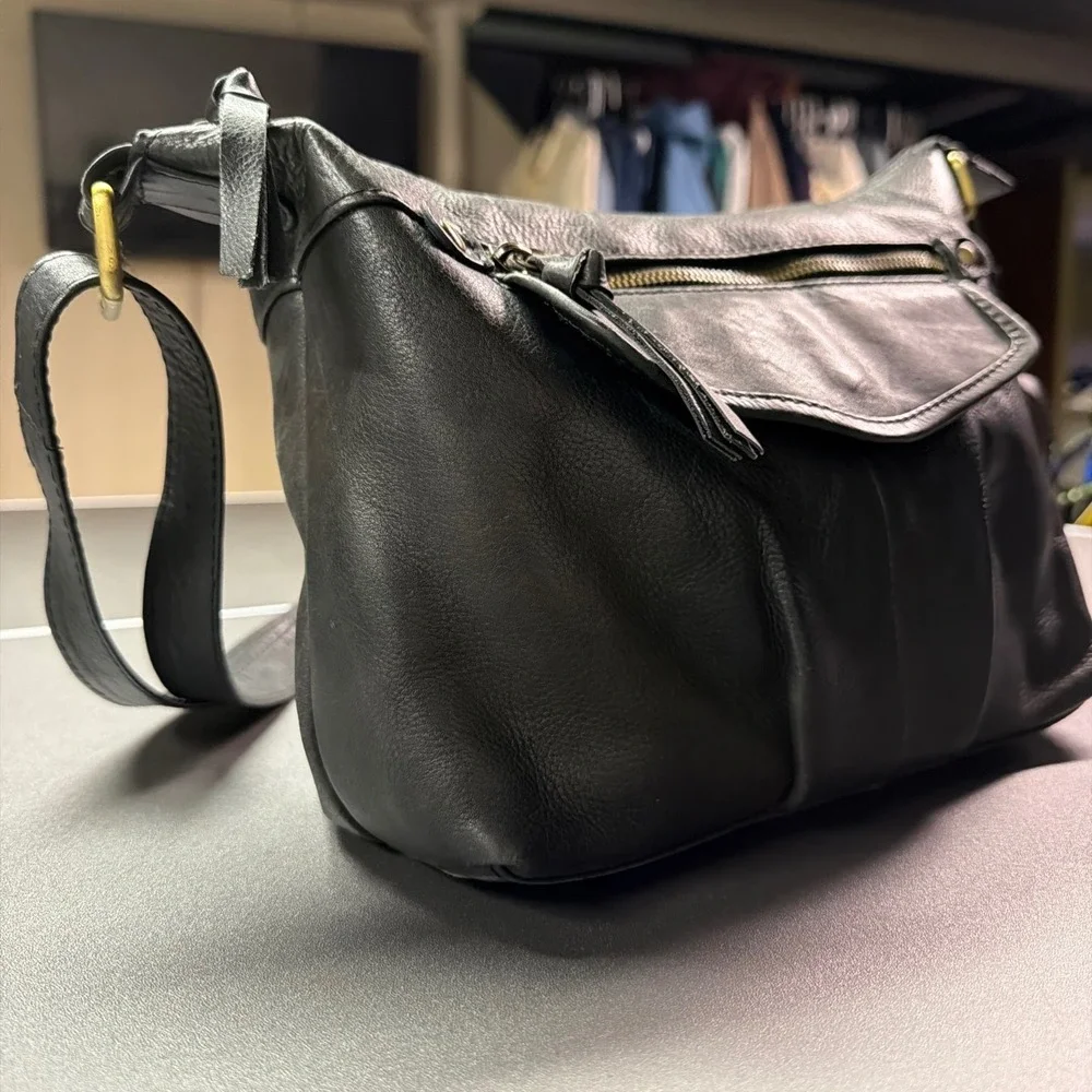 Great American Leatherworks Genuine Leather Hobo Black Crossbody/Shoulder Bag.‎